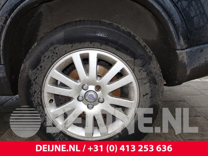 Hjul från en Volvo XC90 I 2.4 D5 20V 2007