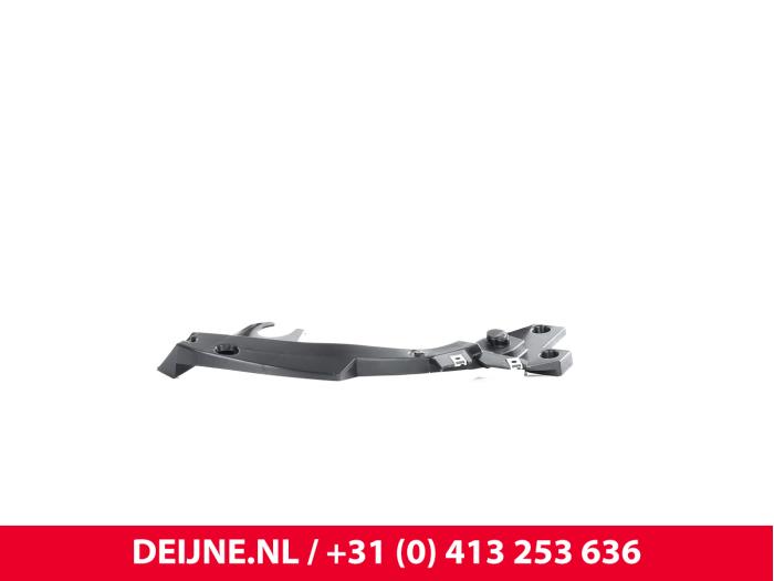Neue Scheinwerferring rechts Peugeot Expert Preis € 29,04 Mit Mehrwertsteuer angeboten von van Deijne Onderdelen Uden B.V.