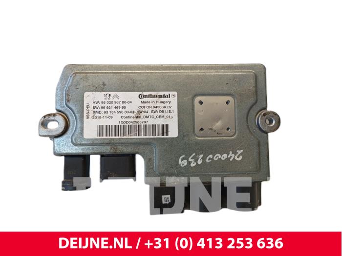 Used Start/Stop computer Peugeot Expert (V1/VA/VB/VE/VF/VT/VY) 2.0 Blue HDi 120 16V Price € 121,00 Inclusive VAT offered by van Deijne Onderdelen Uden B.V.