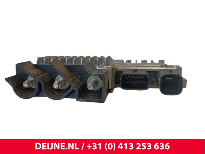 Start/Stop computer from a Peugeot Expert (V1/VA/VB/VE/VF/VT/VY) 2.0 Blue HDi 120 16V 2019