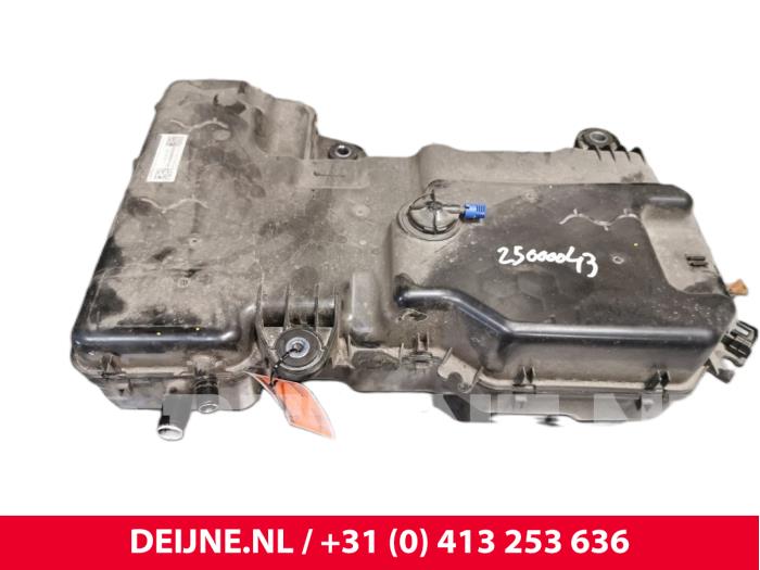 Gebrauchte Adblue Tank Volkswagen Transporter T6 2.0 TDI Preis € 332,75 Mit Mehrwertsteuer angeboten von van Deijne Onderdelen Uden B.V.