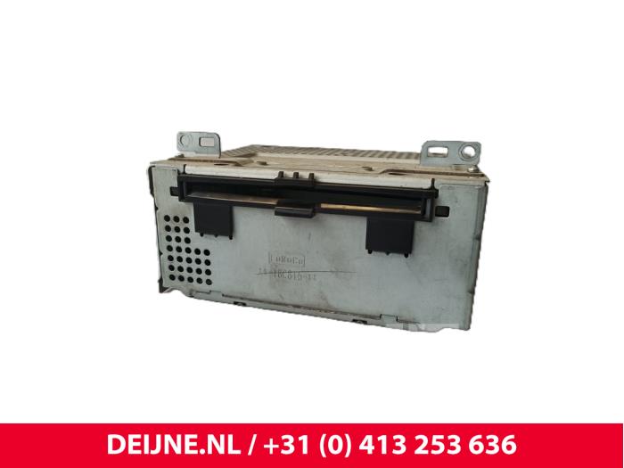 Używane Radio Ford Transit Courier 1.0 Ti-VCT EcoBoost 12V Cena € 151,25 Z VAT oferowane przez van Deijne Onderdelen Uden B.V.