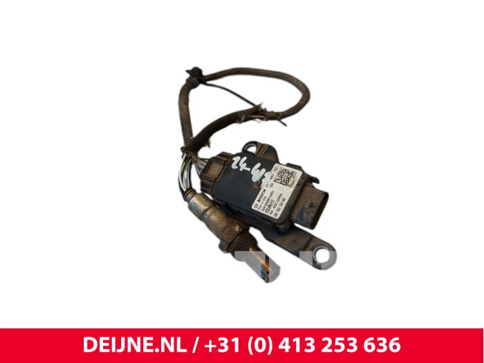 Używane Czujnik Nox Peugeot Partner (EA//EF/EN/EU) 1.5 BlueHDi 100 Cena € 48,40 Z VAT oferowane przez van Deijne Onderdelen Uden B.V.