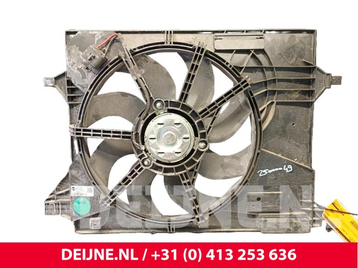 Używane Wentylator MG ZS EV Cena € 235,95 Z VAT oferowane przez van Deijne Onderdelen Uden B.V.