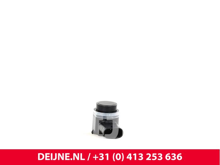 Nuevos Sensor PDC Volvo XC90 Precio € 12,10 IVA incluido ofrecido por van Deijne Onderdelen Uden B.V.