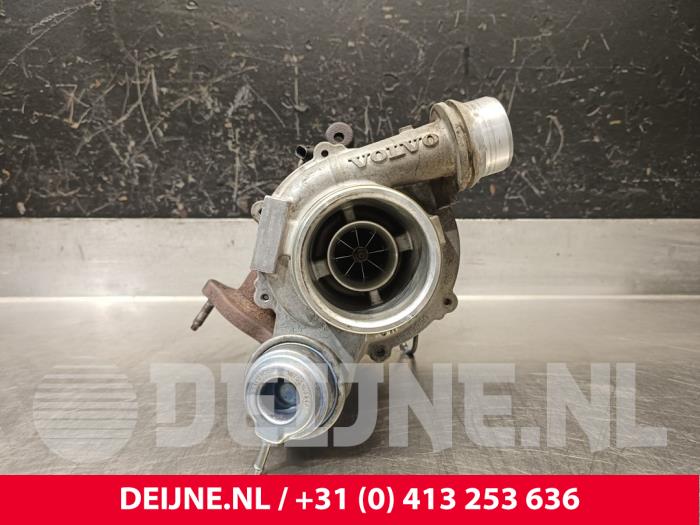 Używane Turbo Volvo S60 II (FS) 2.0 D2 16V Cena € 200,00 Procedura marży oferowane przez van Deijne Onderdelen Uden B.V.