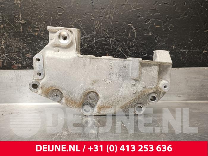 Used Engine mount Renault Trafic (1FL/2FL/3FL/4FL) 2.0 dCi 16V 120 Price € 48,40 Inclusive VAT offered by van Deijne Onderdelen Uden B.V.