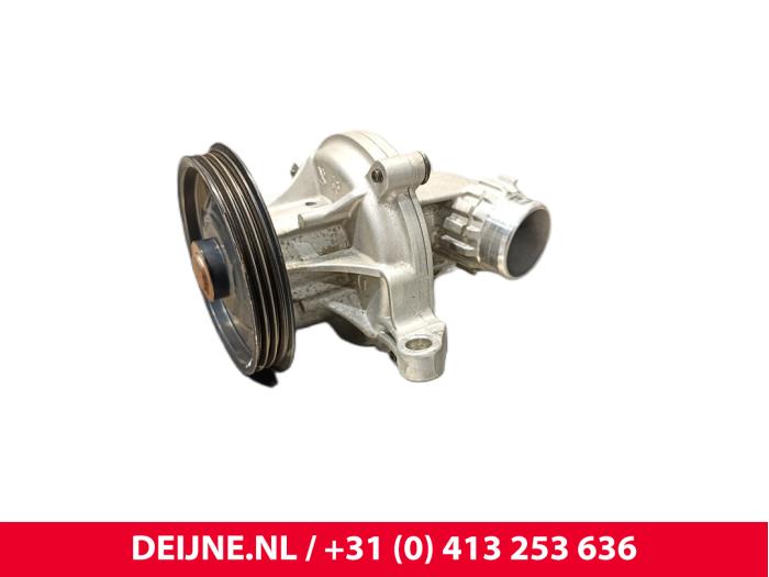Begagnade Vattenpump Volvo XC60 II (UZ) 2.0 B5 Mild Hybrid Geartronic 16V AWD Pris € 121,00 Inklusive moms erbjuds av van Deijne Onderdelen Uden B.V.