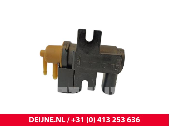 Régulateur pression turbo d'un Volvo V40 (MV) 2.0 T2 16V 2018