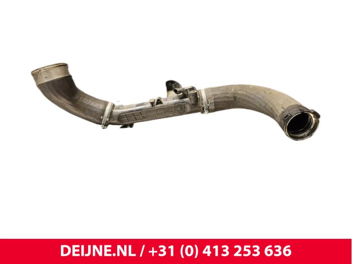 Gebrauchte Intercooler Rohr Volvo V40 (MV) 2.0 D4 16V Preis € 75,00 Margenregelung angeboten von van Deijne Onderdelen Uden B.V.