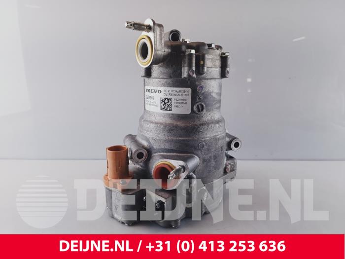 Usagé Pompe clim Volvo C40 Recharge (XK) Recharge Twin 78 kWh Prix € 695,75 Prix TTC proposé par van Deijne Onderdelen Uden B.V.