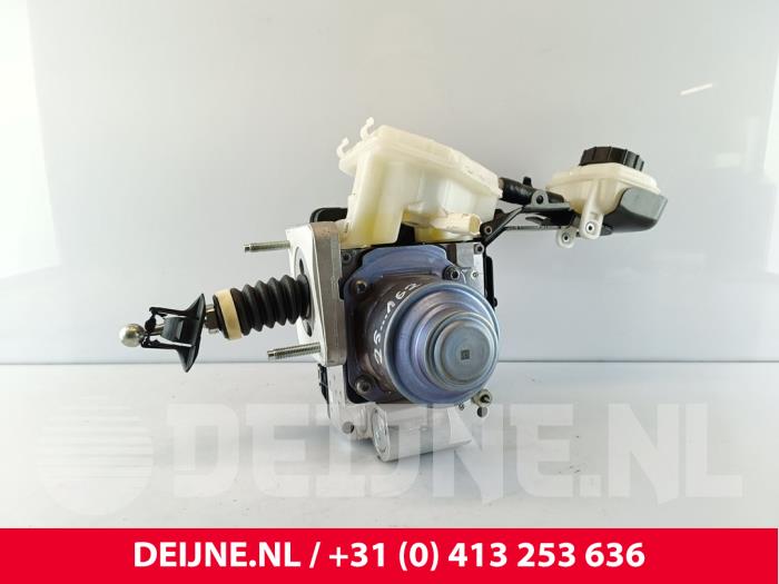 Usagé Bloc ABS Volvo C40 Recharge (XK) Recharge Twin 78 kWh Prix € 592,90 Prix TTC proposé par van Deijne Onderdelen Uden B.V.