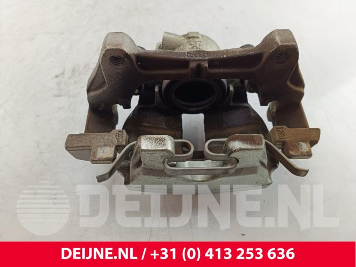 Used Front brake calliper, left Volvo C40 Recharge (XK) Recharge Twin 78 kWh Price € 84,70 Inclusive VAT offered by van Deijne Onderdelen Uden B.V.