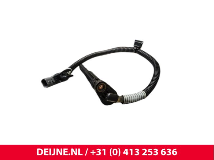 Gebrauchte Ölstandsensor Volvo V40 Cross Country (MZ) 2.0 D2 16V Preis € 70,00 Margenregelung angeboten von van Deijne Onderdelen Uden B.V.