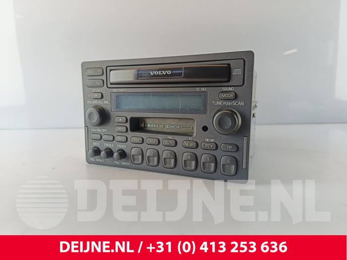 Begagnade Radio Volvo C70 (NC) 2.0 T 20V Pris € 375,00 Marginaltabell erbjuds av van Deijne Onderdelen Uden B.V.