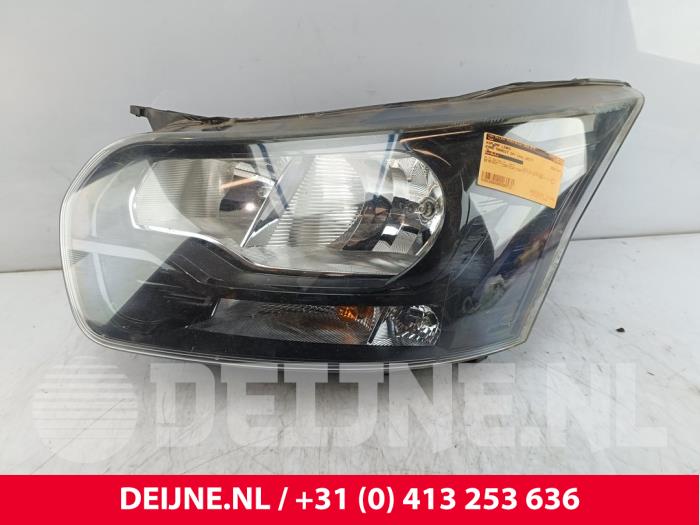 Używane Reflektor lewy Ford Transit 2.0 TDCi 16V Eco Blue 130 RWD Cena € 151,25 Z VAT oferowane przez van Deijne Onderdelen Uden B.V.