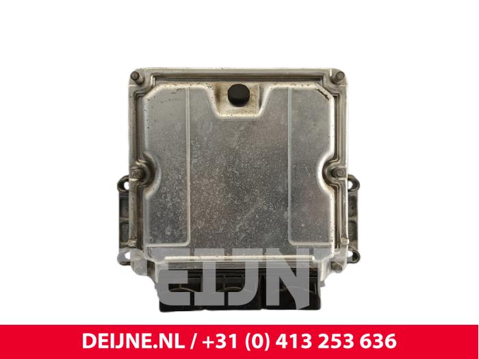 Used Engine management computer Renault Master II (FD/HD) 2.2 dCi 16V Price € 151,25 Inclusive VAT offered by van Deijne Onderdelen Uden B.V.