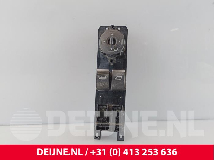 Usados Interruptor de ventanilla eléctrica Ford Transit Connect (PJ2) 1.5 EcoBlue Precio € 24,20 IVA incluido ofrecido por van Deijne Onderdelen Uden B.V.