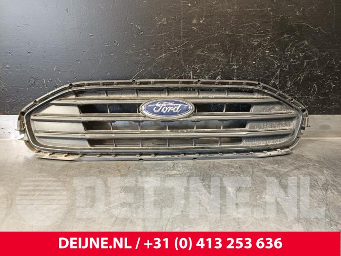 Używane Grill Ford Transit Connect (PJ2) 1.5 EcoBlue Cena € 108,90 Z VAT oferowane przez van Deijne Onderdelen Uden B.V.