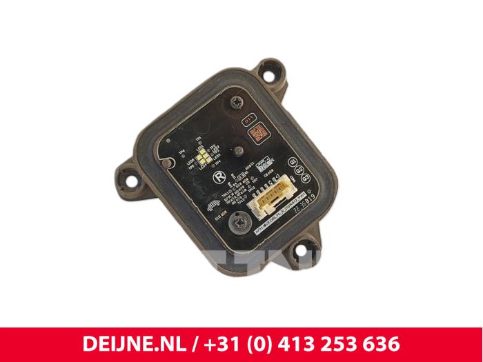 Używane Modułowy reflektor LED MG MG5 Electric Long Range 61 kWh Cena € 66,55 Z VAT oferowane przez van Deijne Onderdelen Uden B.V.