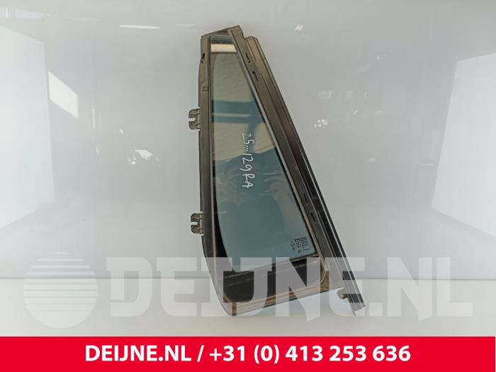 Usados Ventanilla triangular derecha detrás Volvo XC90 II 2.0 B5 16V Mild Hybrid AWD Precio € 125,00 Norma de margen ofrecido por van Deijne Onderdelen Uden B.V.