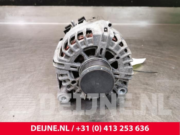 Begagnade Dynamo BMW 1 serie (F20) 118d 2.0 16V Pris € 10,00 Marginaltabell erbjuds av van Deijne Onderdelen Uden B.V.