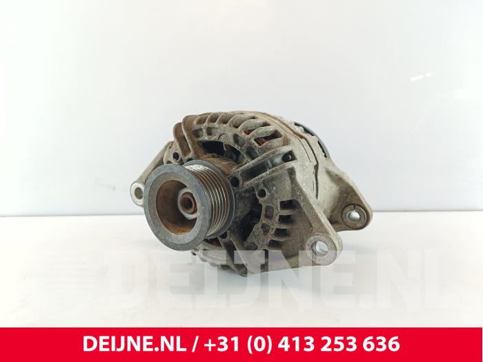 Begagnade Dynamo Iveco New Daily IV 29L10 Pris € 42,35 Inklusive moms erbjuds av van Deijne Onderdelen Uden B.V.