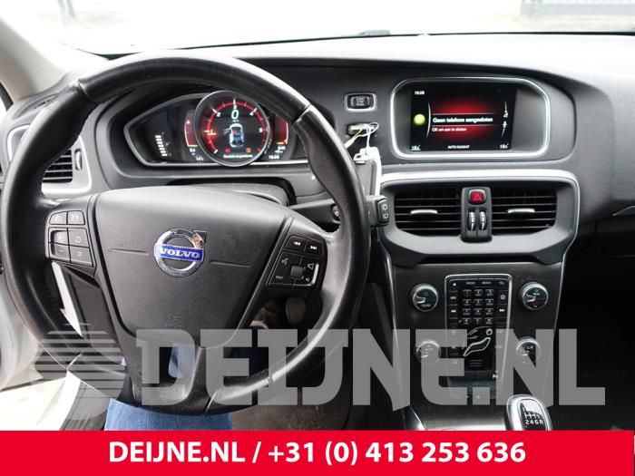 Volvo V40 Acheter des pièces d'occasion | Autohandel