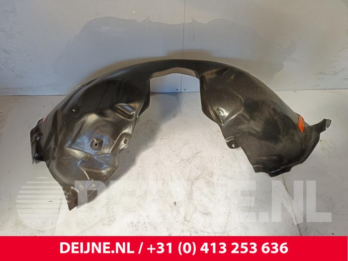 Nowe Nadkole Volvo V70 Cena € 24,20 Z VAT oferowane przez van Deijne Onderdelen Uden B.V.