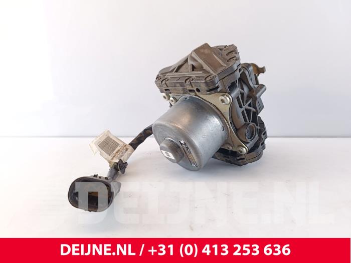Używane Pompa ABS Toyota ProAce Electric Worker Cena € 302,50 Z VAT oferowane przez van Deijne Onderdelen Uden B.V.