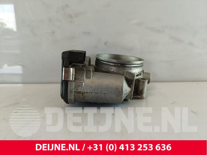 Gebrauchte Drosselklappengehäuse Porsche 911 (996) 3.6 Carrera 24V Preis € 45,00 Margenregelung angeboten von van Deijne Onderdelen Uden B.V.