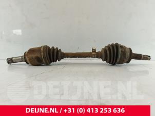 Usagé Arbre de transmission avant gauche Peugeot Bipper (AA) 1.3 HDI Prix € 54,45 Prix TTC proposé par van Deijne Onderdelen Uden B.V.