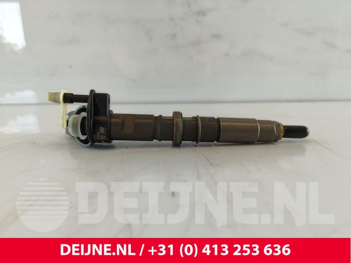 Usagé Injecteurs Volkswagen Crafter 2.5 TDI 30/32/35 Prix € 121,00 Prix TTC proposé par van Deijne Onderdelen Uden B.V.