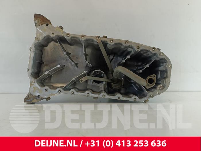 Usagé Couvercle carter Volkswagen Crafter Prix € 121,00 Prix TTC proposé par van Deijne Onderdelen Uden B.V.