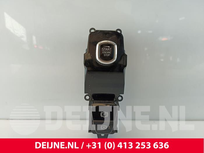 Usagé Commande start/stop Volvo XC90 II 2.0 T8 16V eAWD Prix € 50,00 Règlement à la marge proposé par van Deijne Onderdelen Uden B.V.