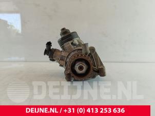 Usados Bomba de gasolina mecánica Renault Kangoo Express (FW) 1.5 dCi 75 FAP Precio € 121,00 IVA incluido ofrecido por van Deijne Onderdelen Uden B.V.