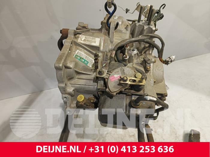 Getriebe van een Volvo S40 (VS) 2.0 16V 2003