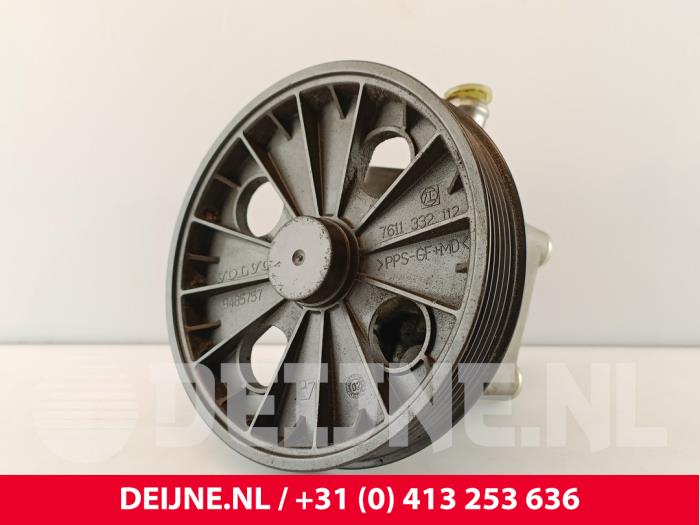 Usagé Pompe de direction Volvo S40 (VS) 2.0 16V Prix € 55,00 Règlement à la marge proposé par van Deijne Onderdelen Uden B.V.