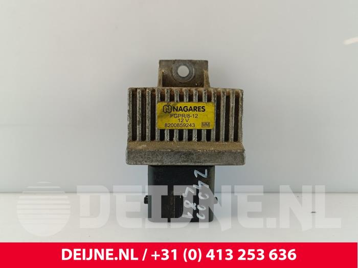 Używane Modul wentylator Renault Trafic New (FL) 2.0 dCi 16V 90 Cena € 12,10 Z VAT oferowane przez van Deijne Onderdelen Uden B.V.