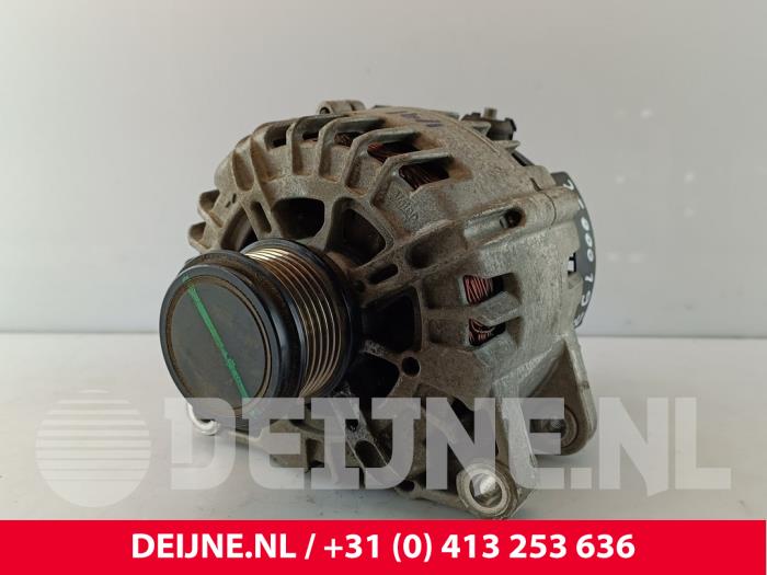Usagé Dynamo Ford Transit Connect (PJ2) 1.5 EcoBlue Prix € 84,70 Prix TTC proposé par van Deijne Onderdelen Uden B.V.