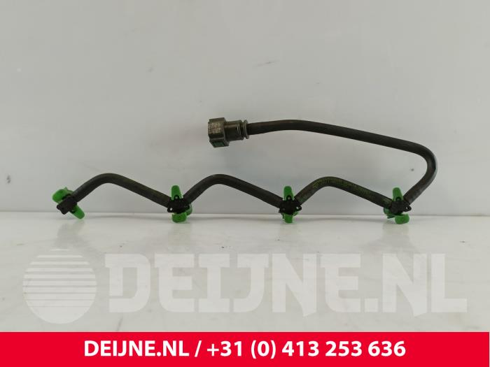 Used Fuel return line Volvo V40 (MV) 1.6 D2 Price € 30,00 Margin scheme offered by van Deijne Onderdelen Uden B.V.