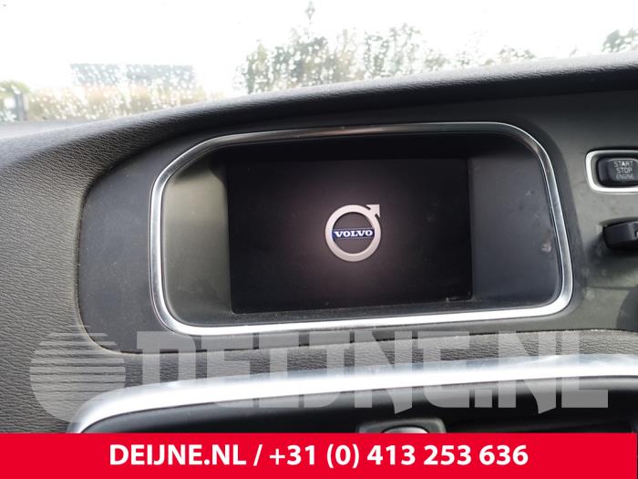 Gebrauchte Anzeige Innen Volvo V40 Cross Country (MZ) 1.5 T3 16V Geartronic Preis auf Anfrage angeboten von van Deijne Onderdelen Uden B.V.