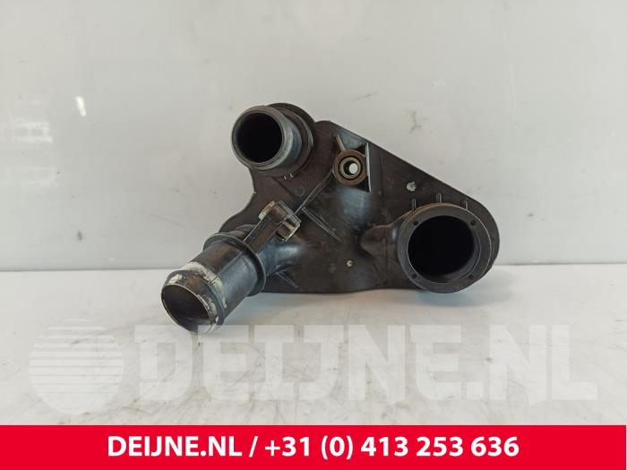 Begagnade Vattenrör Ford Transit 2.0 TDCi 16V Eco Blue 130 Pris € 30,00 Marginaltabell erbjuds av van Deijne Onderdelen Uden B.V.