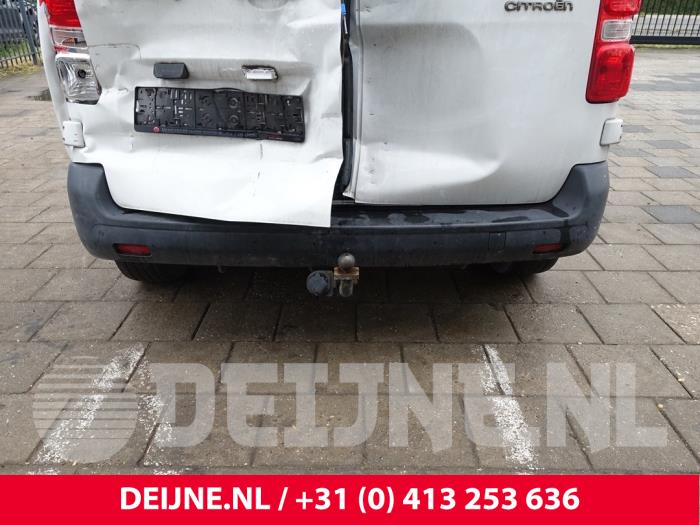 Używane Zderzak tylny Citroen Jumpy 2.0 Blue HDI 120 Cena € 121,00 Z VAT oferowane przez van Deijne Onderdelen Uden B.V.