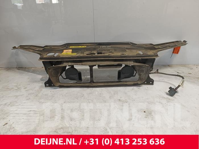 Używane Panel przedni Volvo S60 I (RS/HV) 2.4 20V 140 Cena € 50,00 Procedura marży oferowane przez van Deijne Onderdelen Uden B.V.