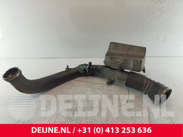 Air intake hose Volvo XC60 I 2.4 D3/D4 20V AWD - 31319049