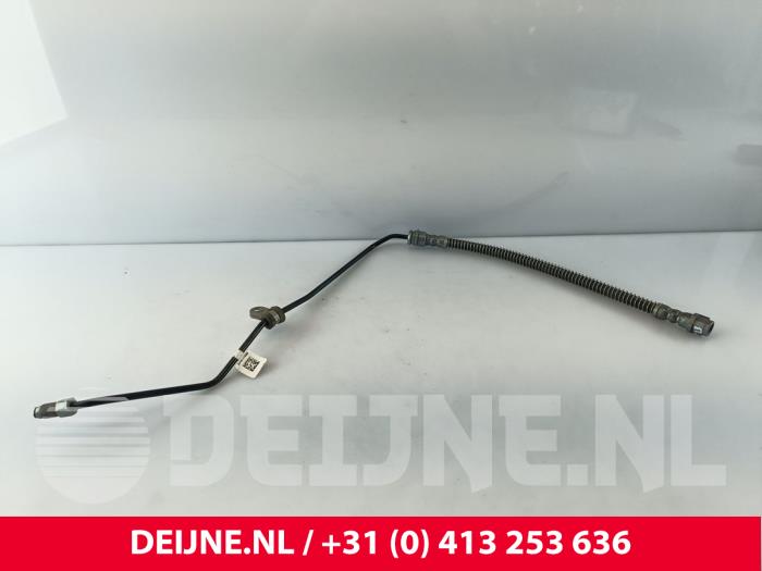 Begagnade Främre bromsslang Porsche Taycan (Y1A) 4S Pris € 60,50 Inklusive moms erbjuds av van Deijne Onderdelen Uden B.V.