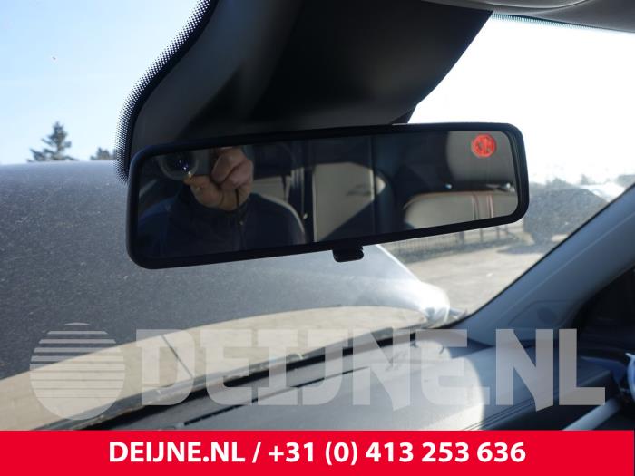 Używane Lusterko wewnetrzne MG ZS 1.0 T-GDI 12V Cena € 30,25 Z VAT oferowane przez van Deijne Onderdelen Uden B.V.