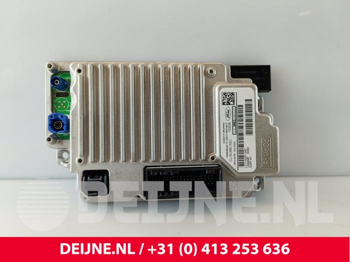 Używane Modul GPS Ford Transit Connect (PJ2) 1.5 EcoBlue Cena € 151,25 Z VAT oferowane przez van Deijne Onderdelen Uden B.V.