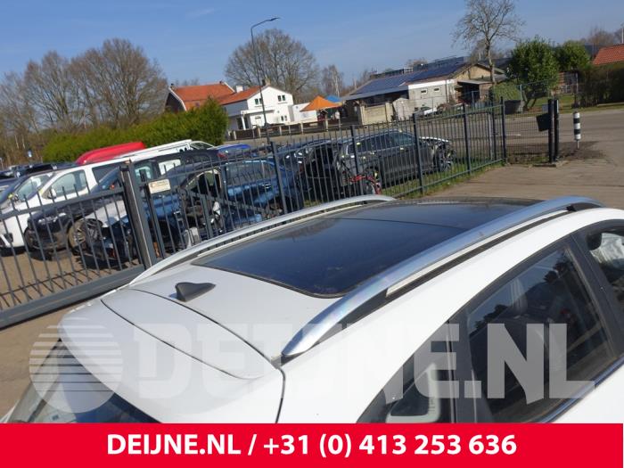 Używane Dach panoramiczny MG ZS EV Cena na żądanie oferowane przez van Deijne Onderdelen Uden B.V.